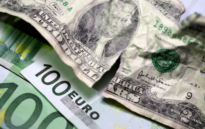 Avro Dollar qarşısında daha da bahalaşdı