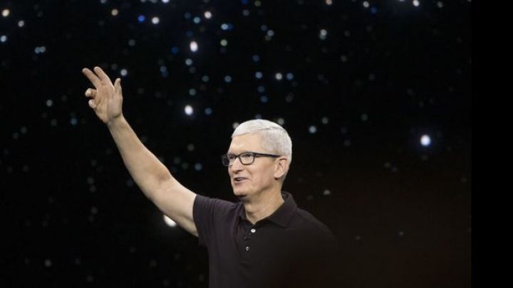Apple şirkətinin baş direktoru Çinə səfər edib