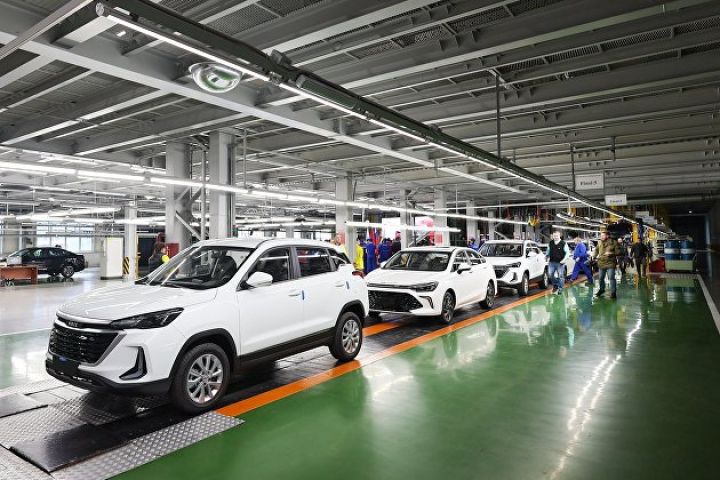 Çin avtomobil ixracını təxminən 60 faiz artırıb