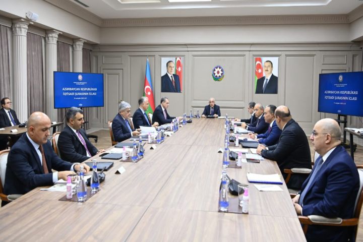 İqtisadi Şuranın növbəti iclası keçirilib
