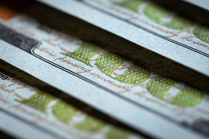 Dolların 1-ci rübdə bahalaşacağı, sonra ucuzlaşacağı  gözlənilir