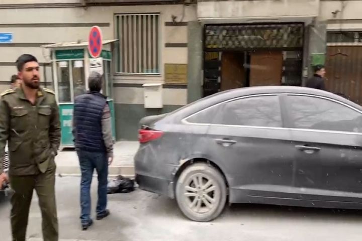 "Hücum edən şəxs silahla mühafizə postunu yararaq, rəisi qətlə yetirib"- AZƏRBAYCANDAN AÇIQLAMA