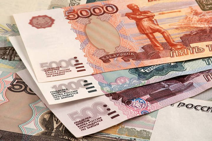 Moskva birjasında hərracların açılışında dolların məzənnəsi yüksəlib