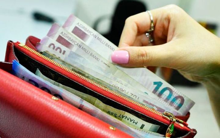 Azərbaycanda orta maaş açıqlanıb