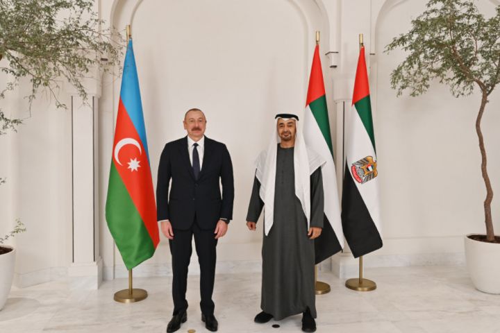 Əliyev Ərəb Əmirliklərinin liderinə zəng edib