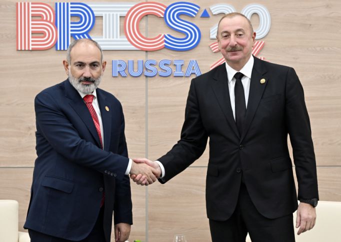 Azərbaycan Prezidentinin Ermənistanın Baş naziri ilə görüşü olub