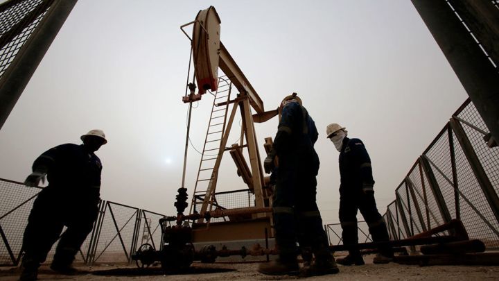2024-cü ildə Rusiyanın neft hasilatı 1,6% azalacaq