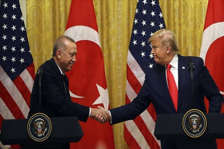 Tramp Ərdoğanın çox güclü və ağıllı adam olduğunu deyib