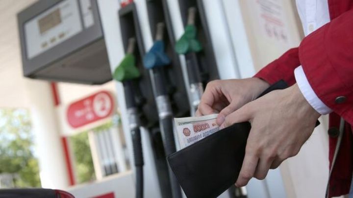 Rusiyada benzinin ixracına qoyulan qadağa uzadıldı