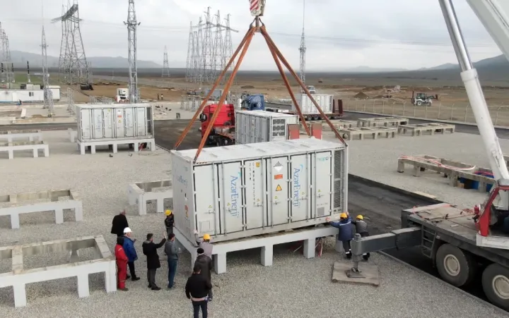 Regionun ən iri Batareya Saxlanc Sistemlərinin gətirilərək qurulmasına başlanıldı