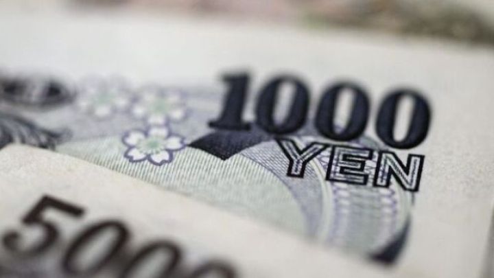 Trampın Yaponiyadan idxala 25% rüsum tətbiq etməsi ilə Yen ucuzlaşıb