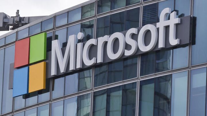 Microsoft-un bazar dəyəri 4 trilyon dolları ötüb