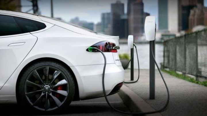 May ayında qlobal elektrikli avtomobil satışı 24 faiz artıb