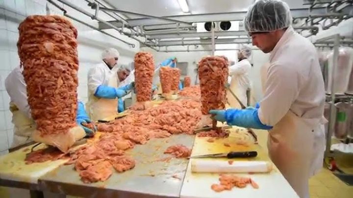 “FQ Foodex”  şirkətinin “AL-ASR”  markalı çiy mal əti və toyuq əti dönərləri təhlükəli çıxdı