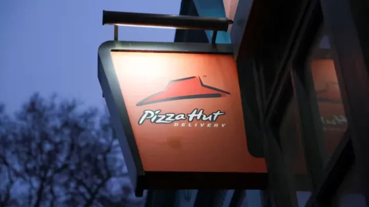 Pizza Hut daha bir ölkədə fəaliyyətini kiçildir: 68 restoran bağlanacaq, 1200 nəfər işdən çıxarılacaq