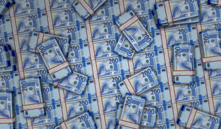 Dövlət büdcəsinin gəlirləri proqnozu üstələyib, 1,7 milyard manatlıq artıqlıq yaranıb