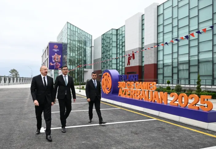 İlham Əliyev Yevlax Olimpiya İdman Kompleksinin açılışında iştirak edib