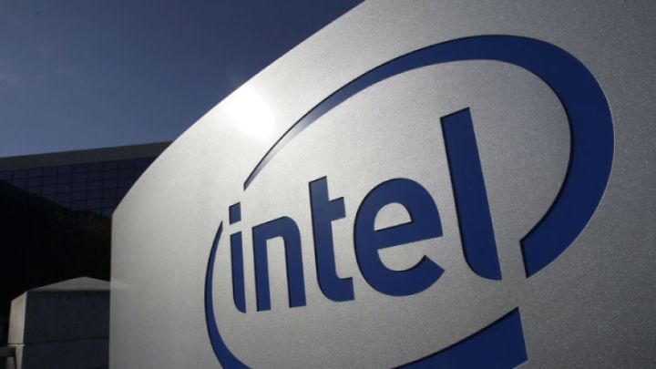 İntel-in gəliri ilk rübdə 7 faiz artıb