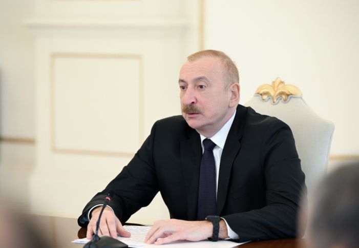 "Nazirliklər və digər dövlət qurumları tətbiqlərini (aplikasiyalarını) ləğv etməlidirlər"