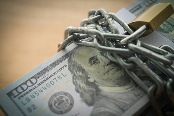 Dolların bazar ertəsi üçün rəsmi məzənnəsi müəyyən olunub
