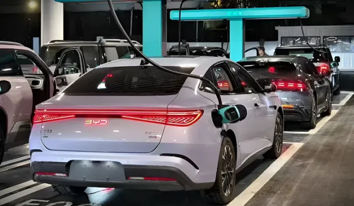 Fevralda BYD-nin avtomobil ixracı 50%-dən çox artıb - HƏR AY XARİCƏ 100 MİNDƏN ÇOX AVTOMOBİL GÖNDƏRİR