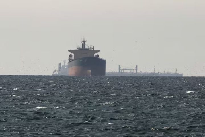 İran Hörmüz boğazında onlarla mina yerləşdirib