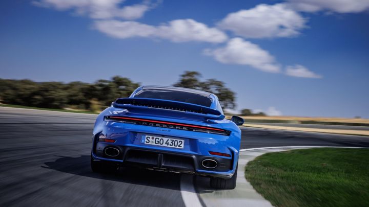 Porsche-nin satışlarında 16 ilin ən böyük azalması baş verib
