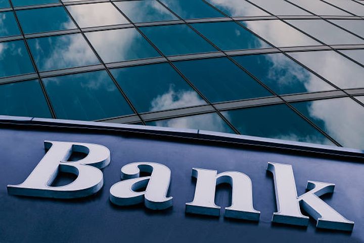 Azərbaycanda 5 bankın hər birinin problemli kreditləri 60 milyon manatdan çoxdur - RENKİNQ