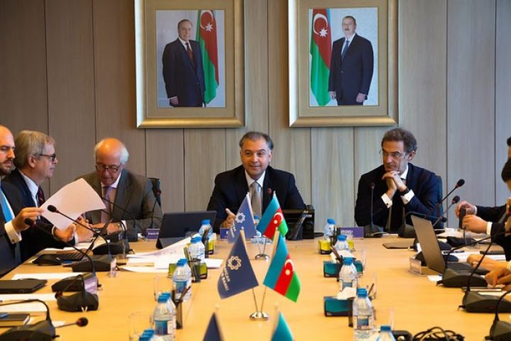 Beynəlxalq Bankda üzlər gülür - plan qəbul edildi
