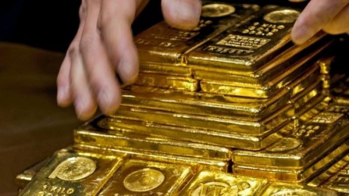 Qızılın unsiyası 1200 dollardan aşağı düşdü