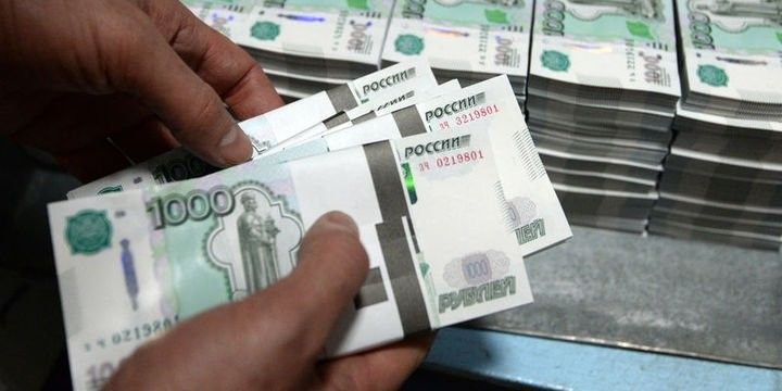 Rubl ucuzlaşır, manat bahalaşır 