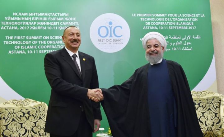 İlham Əliyevin və Həsən Ruhani görüşüb