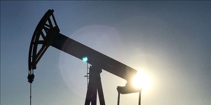ABŞ neft qiymətləri proqnozlarını aşağı saldı