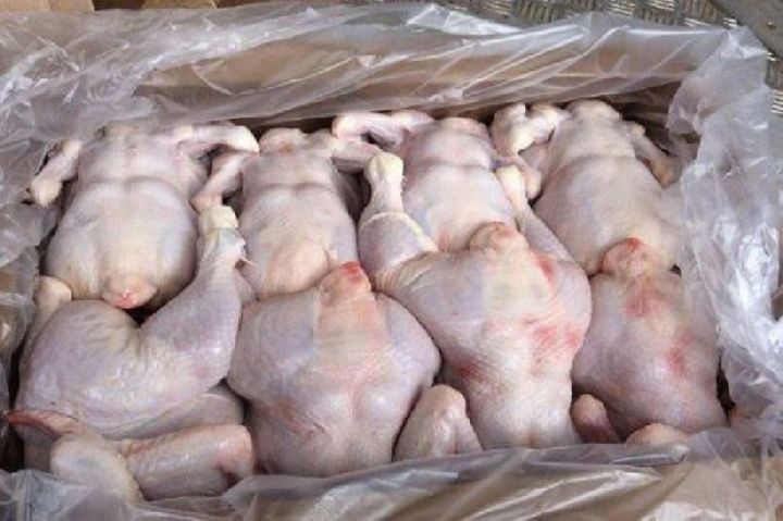 Yüksək rüsum toyuq idxalçıları üçün maneə deyil