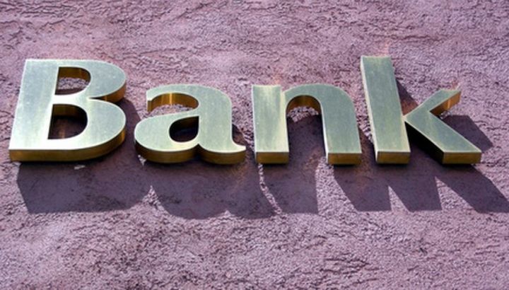 Bank sektoru kiçilib, gəlirləri azalıb