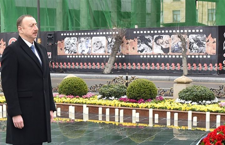 İlham Əliyev “Ana harayı” abidəsini ziyarət edib