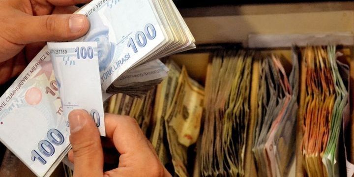 Türk Lirəsi artan cari kəsir ilə ucuzlaşır