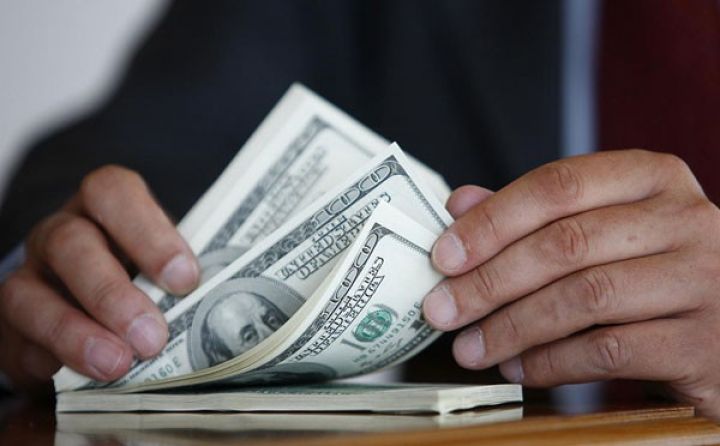 Dolların bazar ertəsinə olan rəsmi məzənnəsi açıqlandı