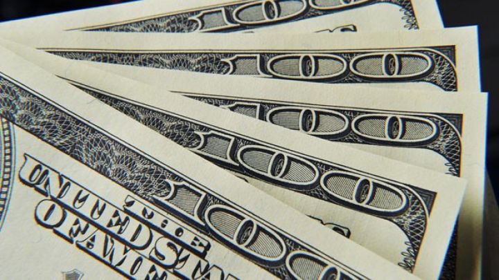 Dolların sabaha olan rəsmi məzənnəsi açıqlandı
