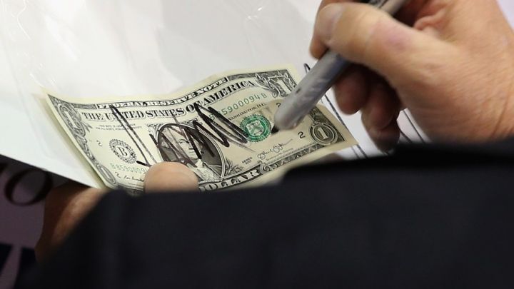 Dolların sabaha olan məzənnəsi açıqlandı