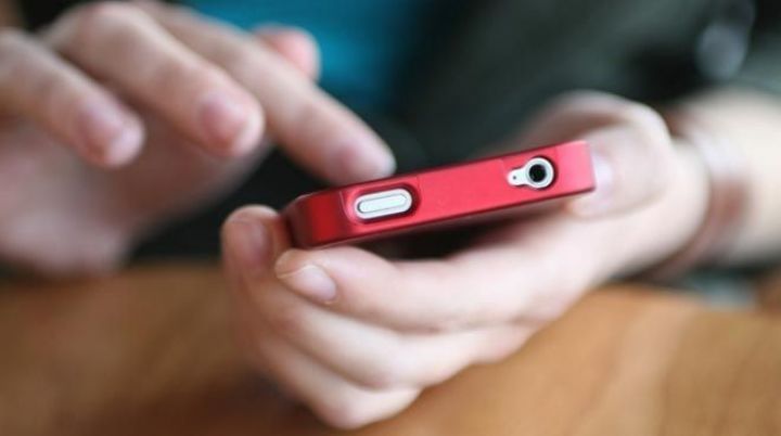 Mobil telefon rabitəsində 718,3 milyon manat gəlir formalaşıb