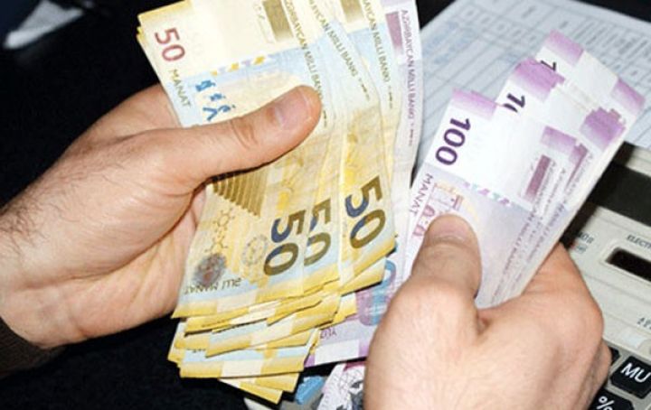 600 manat maaş alan direktora 9 milyonluq kreditə qol çəkdirilib