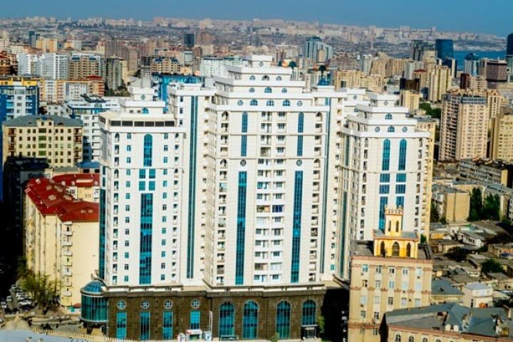 “Gilan Holding”ə yaxın üç şirkət qeydiyyata alınıb