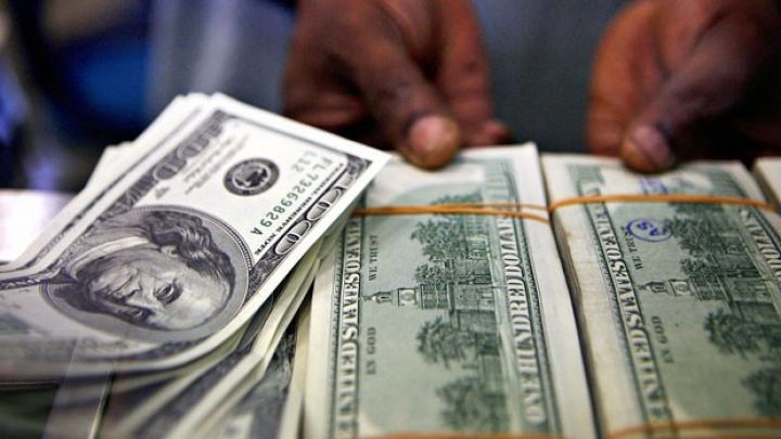 Banklarda Dollar və Avronun alış-satış qiymətləri