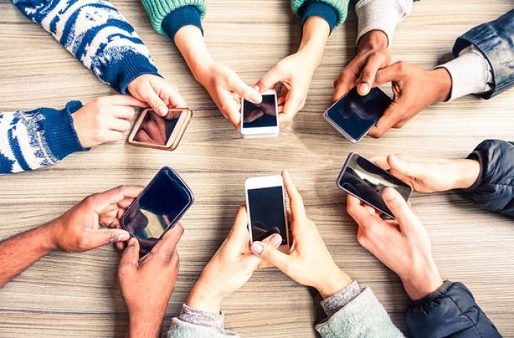 3 mobil operatorun 8 aylıq gəlirləri açıqlanıb