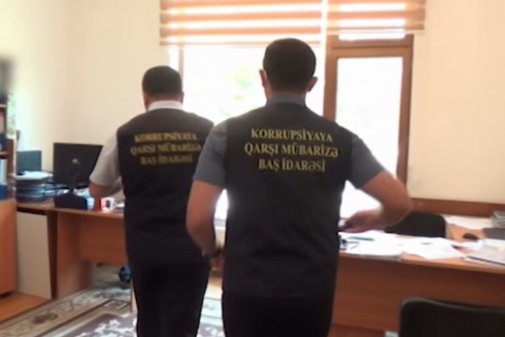 "İcra başçısı və müavini saxlanılıb"