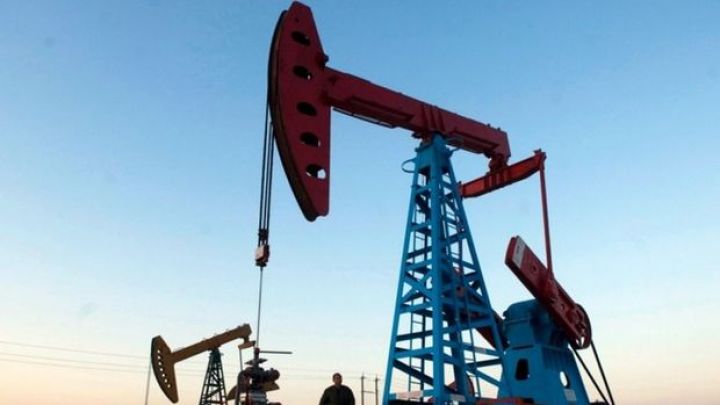 Neftin qiyməti 10 həftədən sonra 45 dolları keçdi
