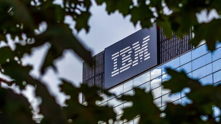 IBM 10 min nəfəri işdən çıxaracaq