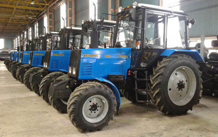 "Gəncə Avtomobil Zavodu" Gürcüstana bir neçə traktor satıb