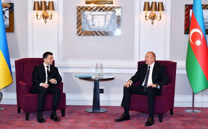 İlham Əliyev Brüsseldə Ukrayna Prezidenti ilə görüşüb